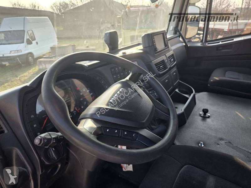 شاحنة Iveco 260S33