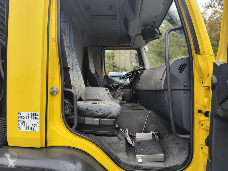 شاحنة Renault 270 DXI - 13500L FUEL / CARBURANT...