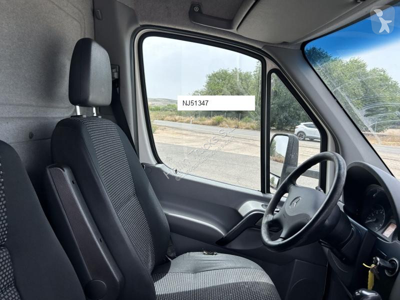 شاحنة Mercedes sprinter 515