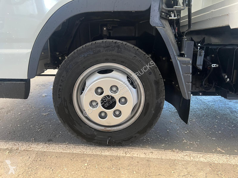 شاحنة Mitsubishi Fuso  3C13