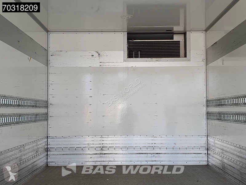 شاحنة Mercedes 1021 4X2 5,20m Box Frigoblock...