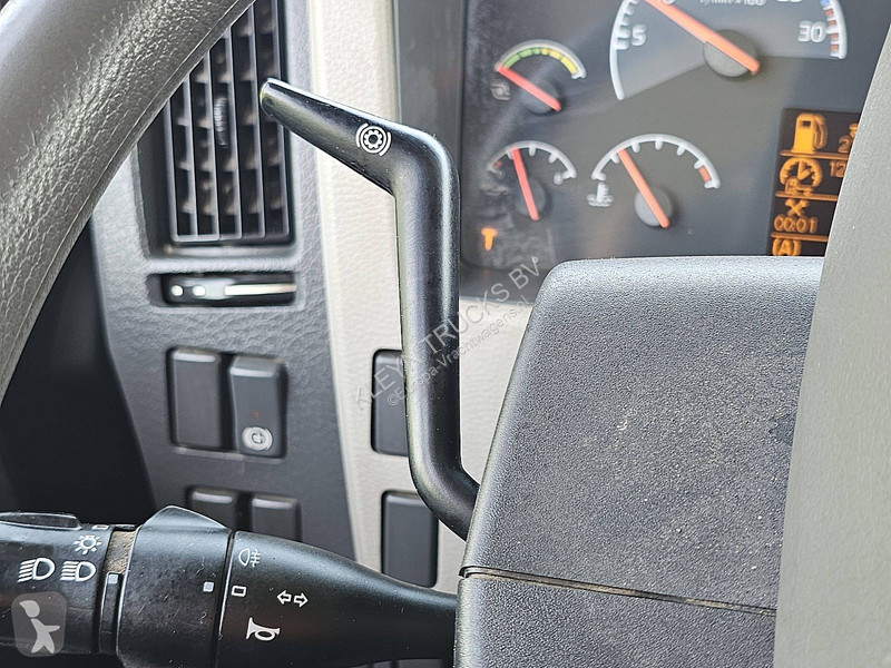 شاحنة Volvo 24012 MANUAL HIAB 033T