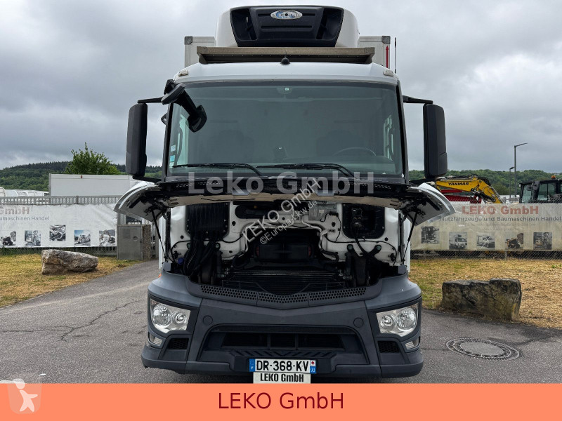 شاحنة Mercedes 1830 Mit Carrier Sp 850