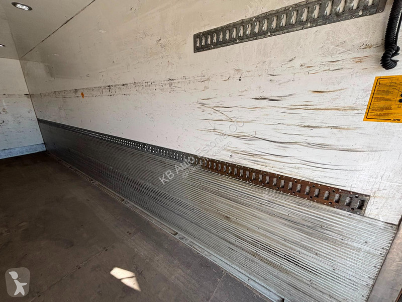 Camion Volvo 450 6x2*4 THERMOKING T-800R / BOX...
