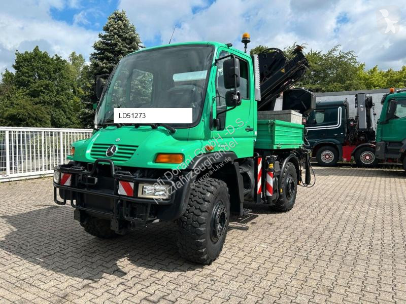 شاحنة Mercedes U400 + HIAB 122E 4x4