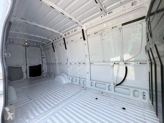 Teherautó Iveco DAILY