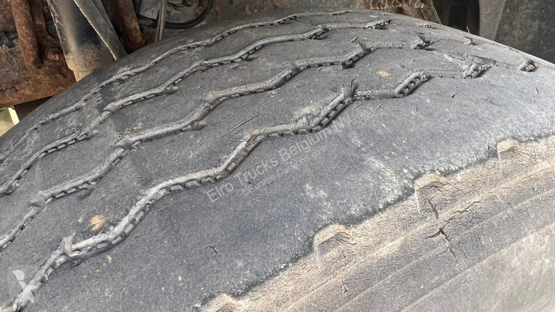 شاحنة Volvo 660 (BIG HUB / GRAND PONT / EJE...