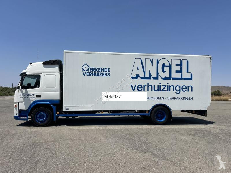 Camion Volvo FM 300 Furgon Mudanzas solo...