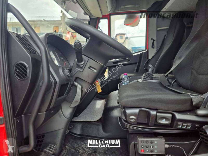 Camion Iveco 120E22 FURGONE 7,70 (2018)
