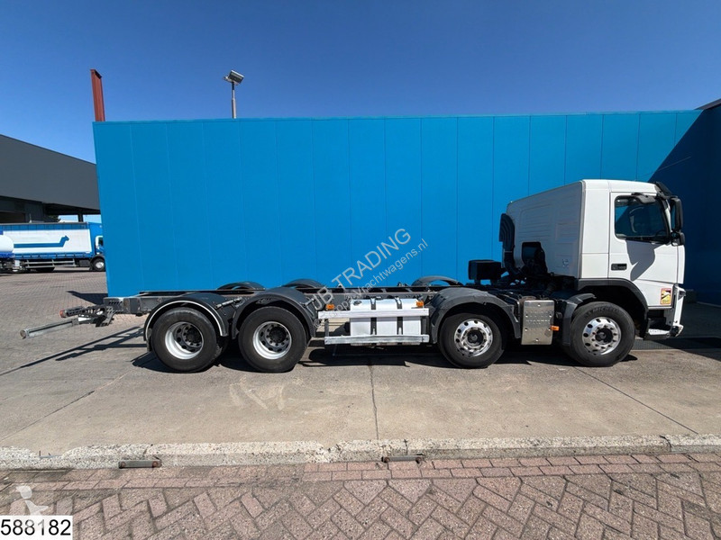 Lastbil Volvo 8x4, Euro 5, PTO, Steel spring...