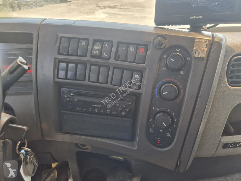 شاحنة Renault 440 PATA - SECMAIR CHIPSEALER 440...