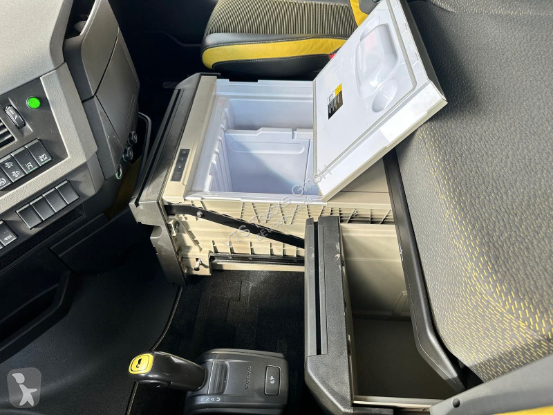 شاحنة Volvo 650 6x2 2.Stock Pezzaioli...