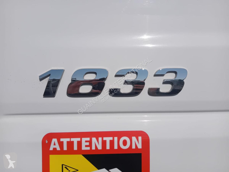شاحنة Mercedes 1833
