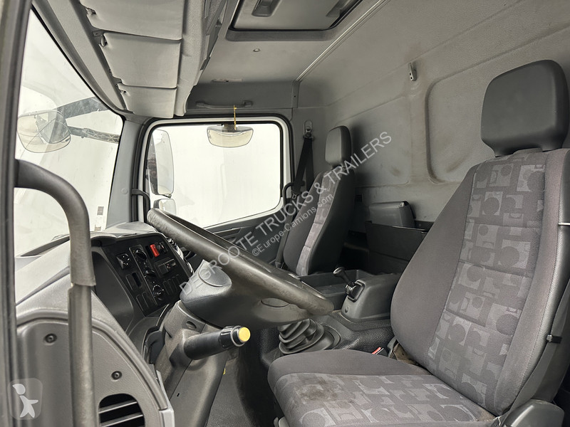 شاحنة Mercedes 1222