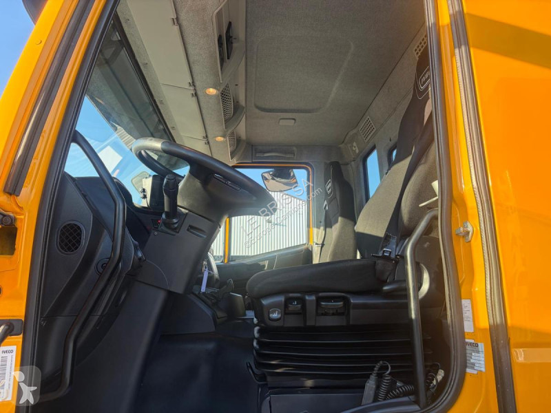 شاحنة Iveco 260S42