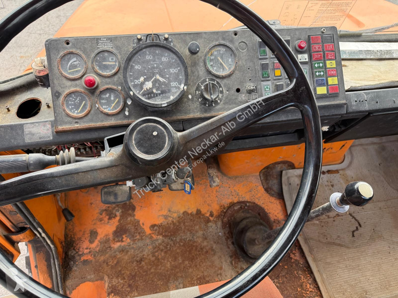 شاحنة Iveco   170-23 - Fahrgestell - V8 - nicht...