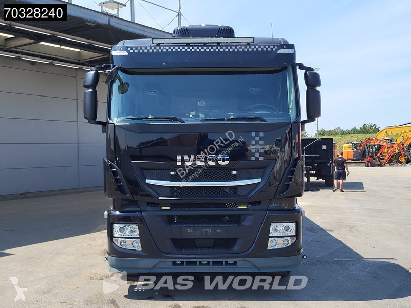 شاحنة Iveco X-Way 570 X-Way 6X2 Fassi F215...