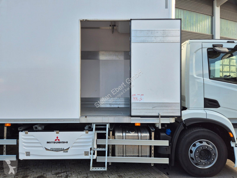 شاحنة Iveco AD190S40/FP Lamberet Mitsubishi LBW...