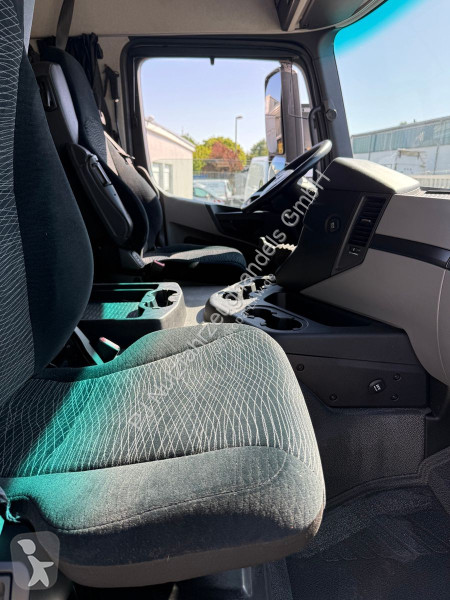 شاحنة Mercedes 1833