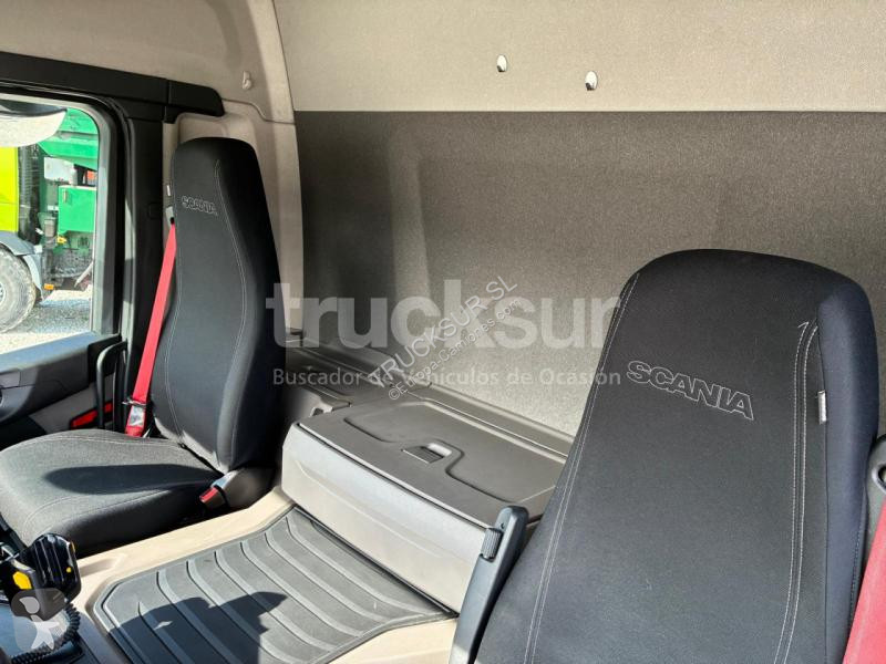شاحنة Scania ejes 6x2*4 500.26 CHASIS