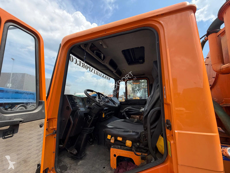Lastbil MAN 18.240 - Toilet Truck - 9.300 L -...