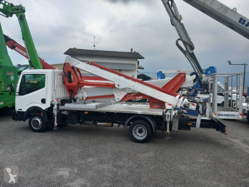 Camion Multitel MX 235