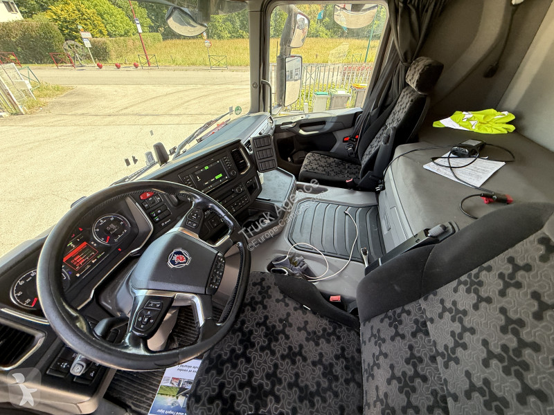 شاحنة مقطورة Scania 410