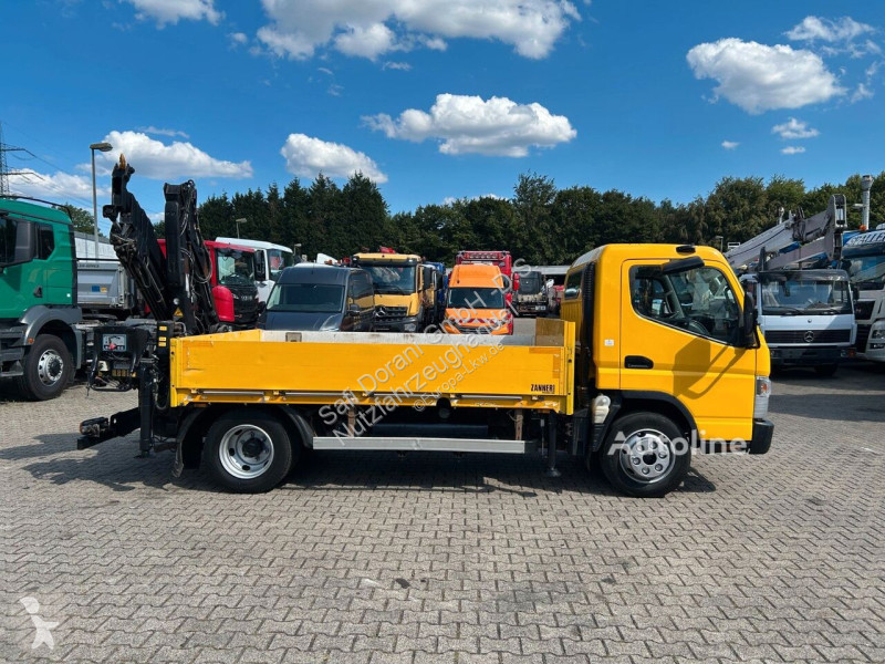 شاحنة Mitsubishi XS 066 DUO