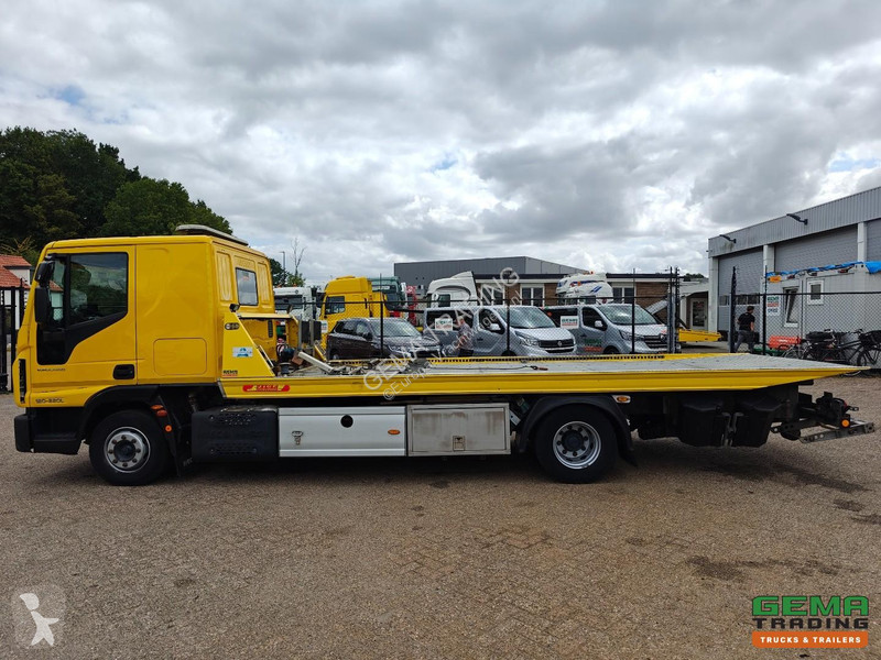 شاحنة Iveco EuroCargo 120-220L 4x2 Half Sleeper...