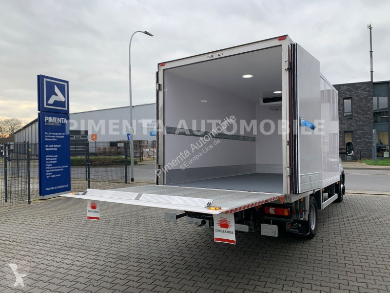 Furgoneta Iveco 70C18P TK-KOFFER LUFT LBW AHK...