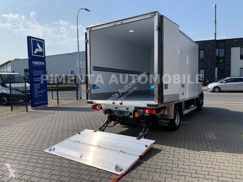 شاحنة Iveco 70C18A8P TK AUT LUFTF V500X...