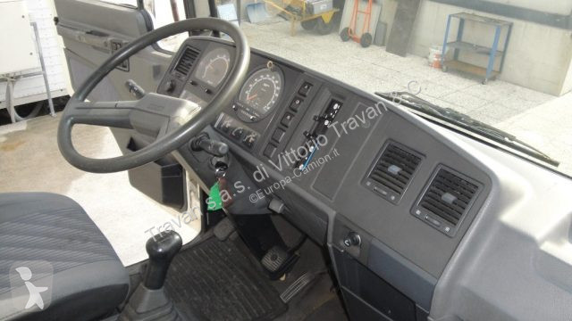 Camion Nissan M 90 150 CASSONE DA 6.90