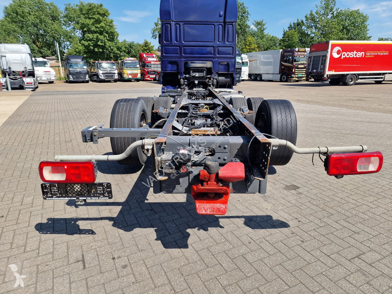 شاحنة DAF 530 6X2 - steel / air - steering axle...
