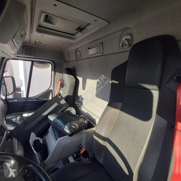 شاحنة Renault  D WIDE 320