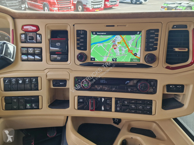 شاحنة Scania S520 V8 NS - full air - retarder-...