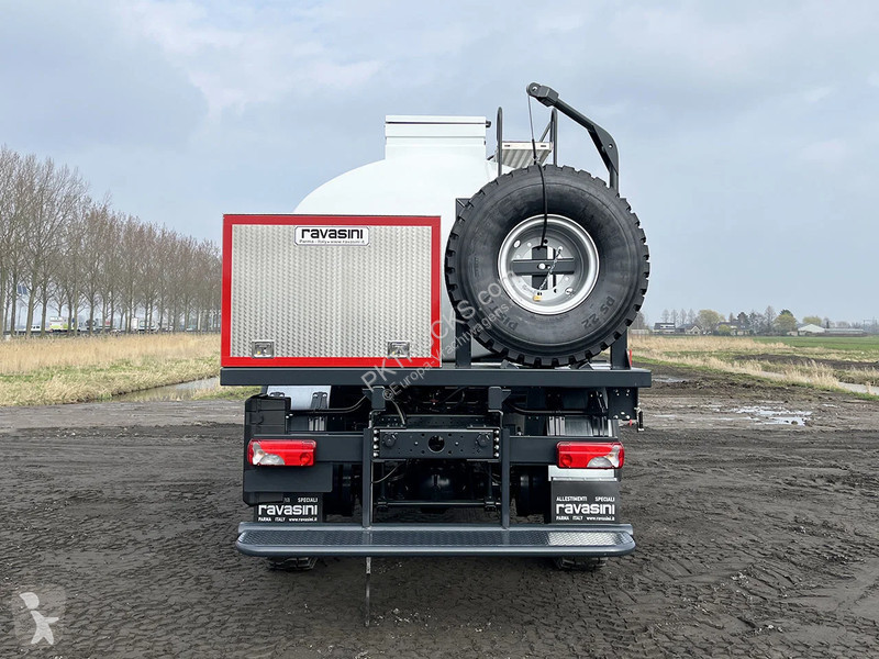 شاحنة Iveco AD190T43WH AT Fuel Tank Truck (3...