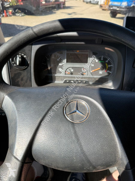 شاحنة Mercedes 818 HU02/27, LBW, Rockinger AHK