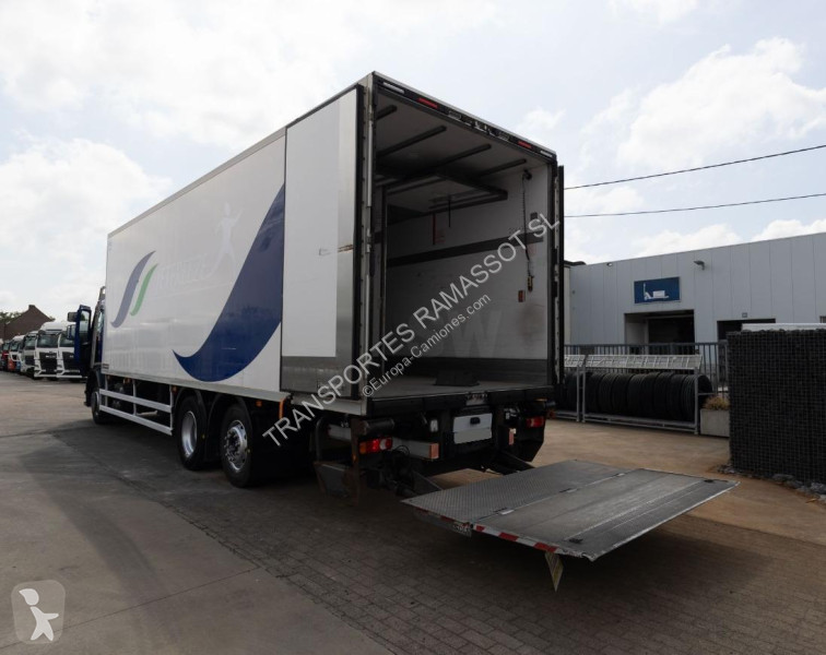 شاحنة Renault  D26 WIDE 380 DXI