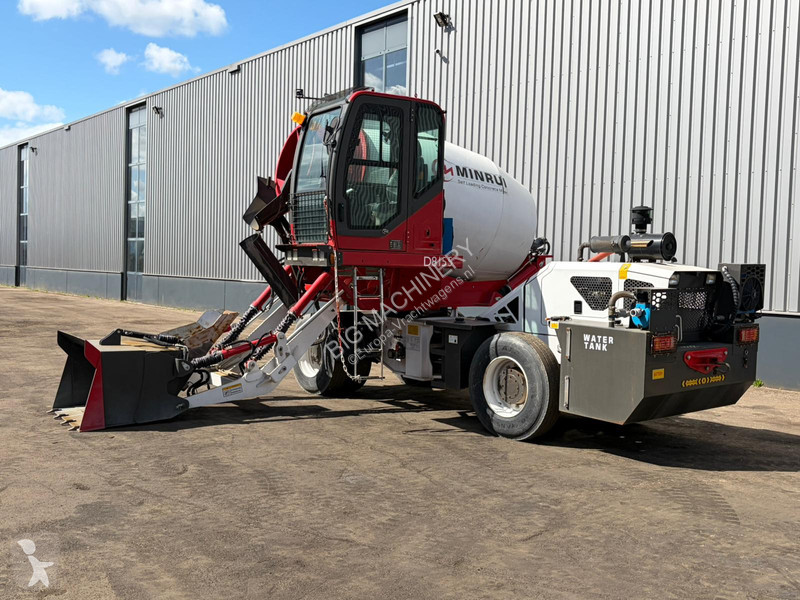 شاحنة  4M3 Self Loading Concrete Mixer 4x4