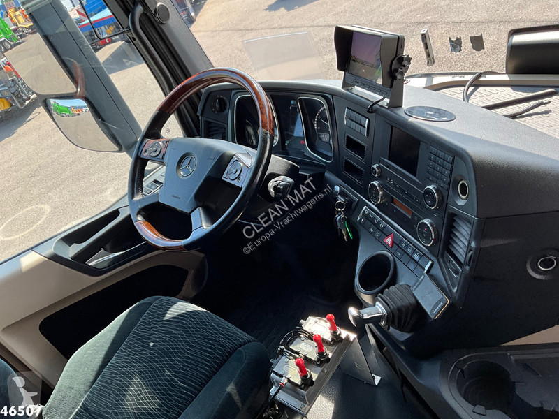 Vrachtwagen Mercedes 2543 20 Ton haakarmsysteem