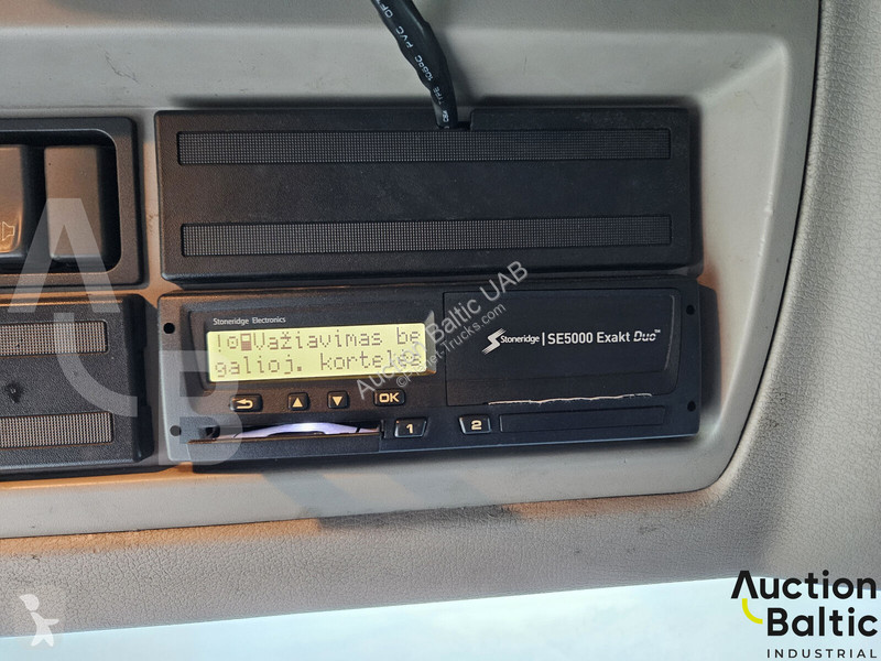 Kamión Volvo 320