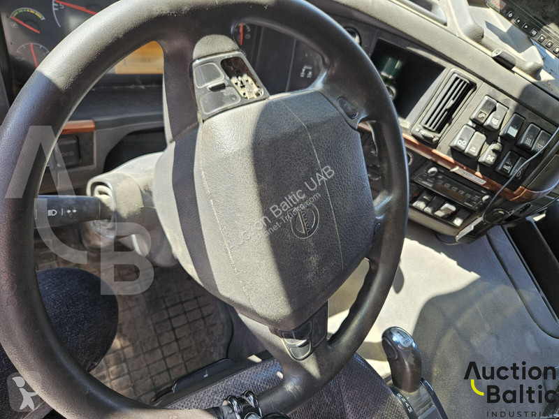 Betonárske zariadenie Volvo 480 8X4