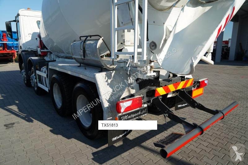 Betonárske zariadenie Mercedes AROCS 3240