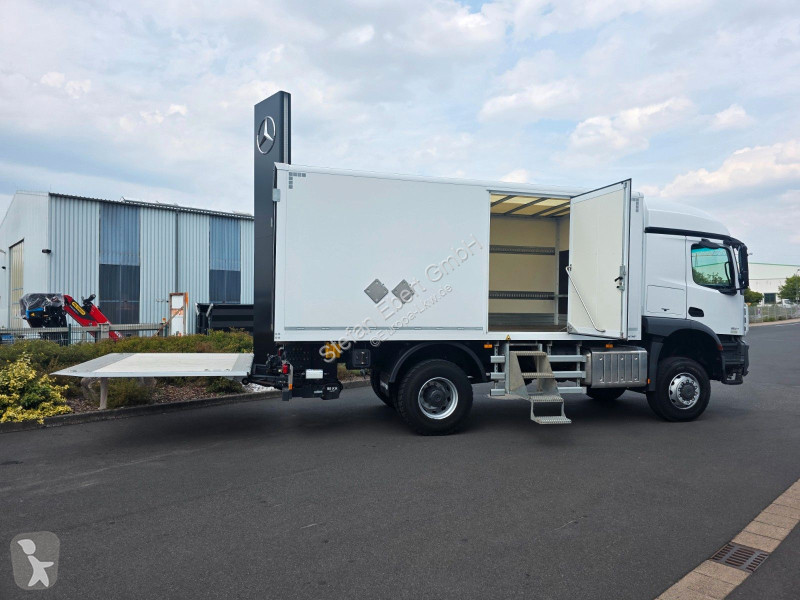 شاحنة Mercedes 1827 A 4x4 LBW Tür+Treppe...