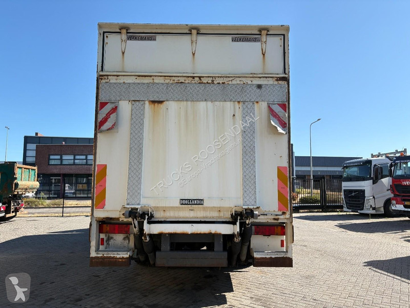 شاحنة Scania P230 + 3 PEDAS + 19t + OADIFT 1500 KG