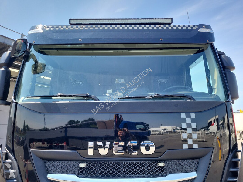 Iveco X-Way X-Way 570 truck