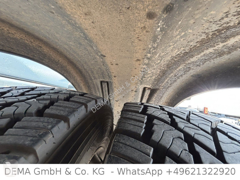 شاحنة Mercedes 2536...