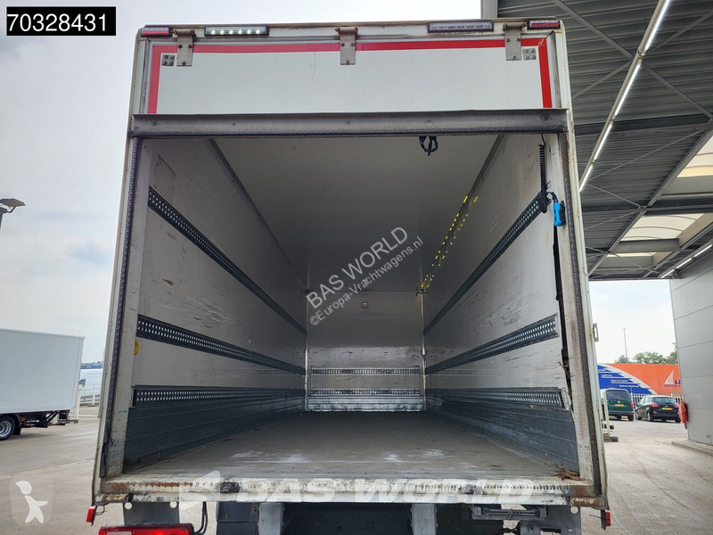 شاحنة Renault D 320 D 4X2 18tonner 0kg...