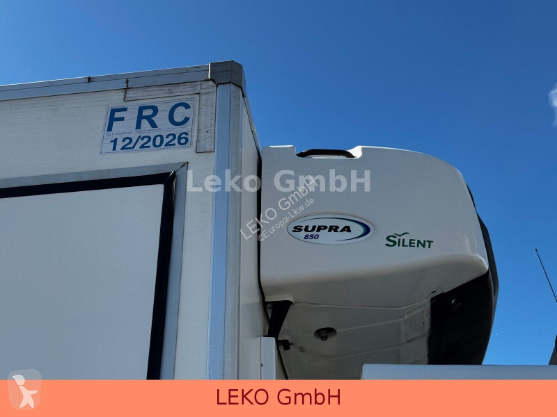 شاحنة Renault D Mit Carrier Sp 850