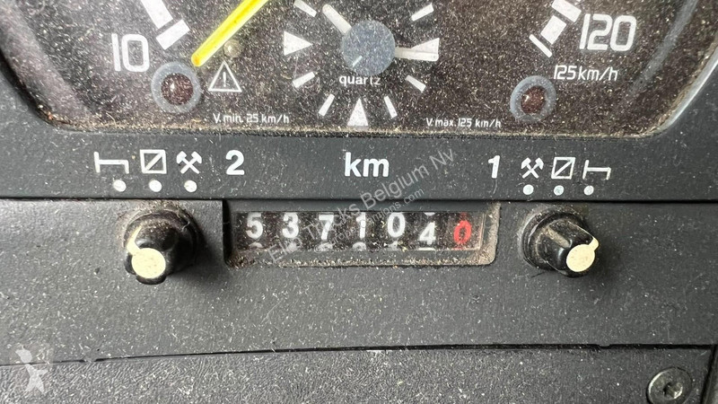 شاحنة Scania P94-260 (BOITE MANUEE  / MANUA...